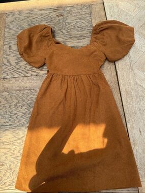 Girls Puff Sleeve Dress in Brown